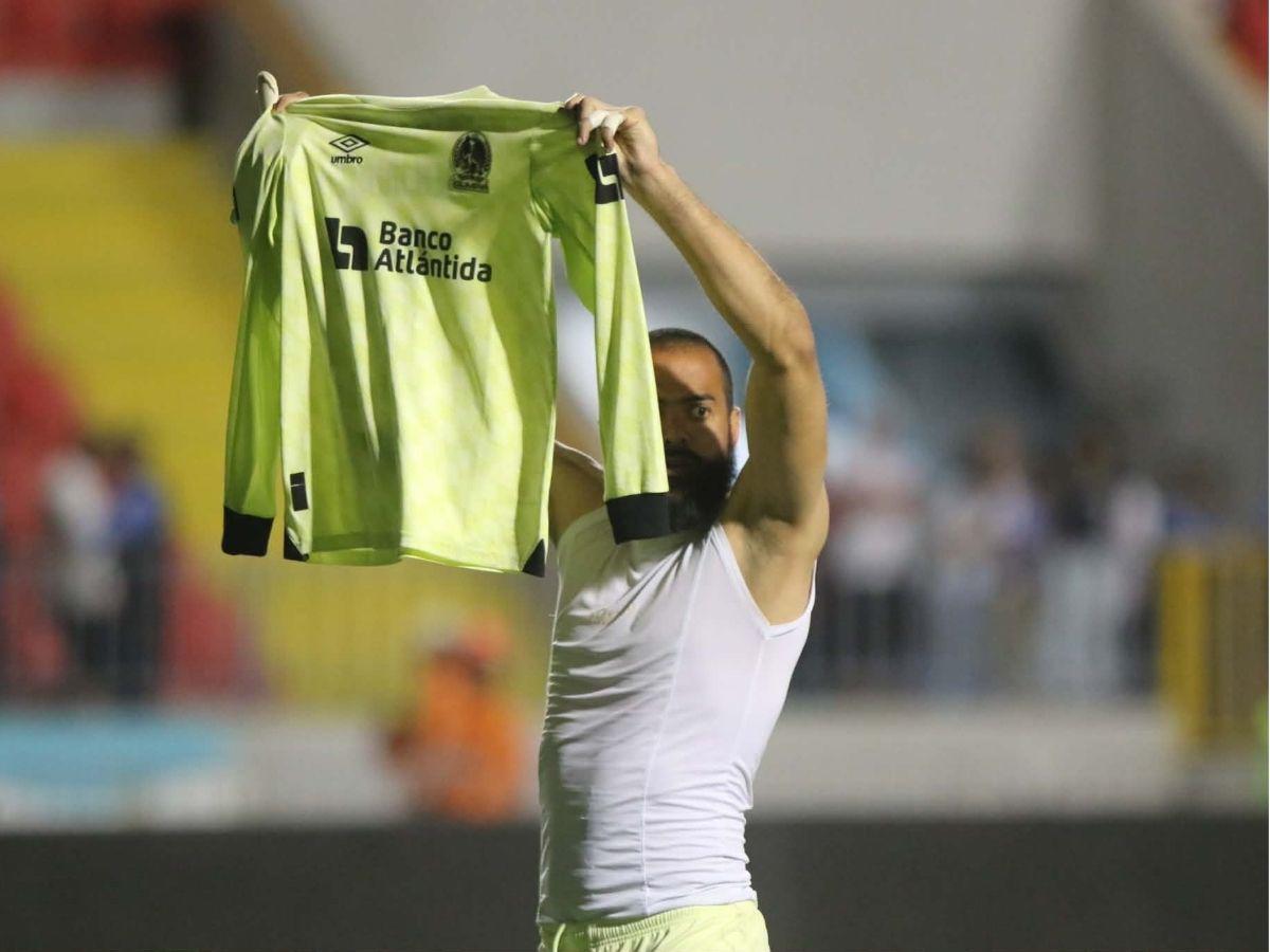 Bronca en Olimpia tras perder el clásico, dardo de Menjívar, la roja que nadie vio y la celebración del Motagua