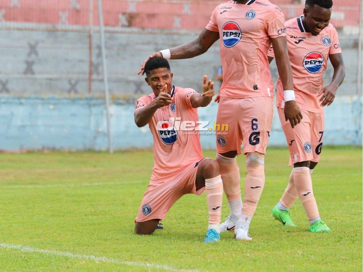 No se vio en TV: Motagua estrenó piel, barra del ciclón desató infierno azul, bronca del Victoria y el gesto Serrano