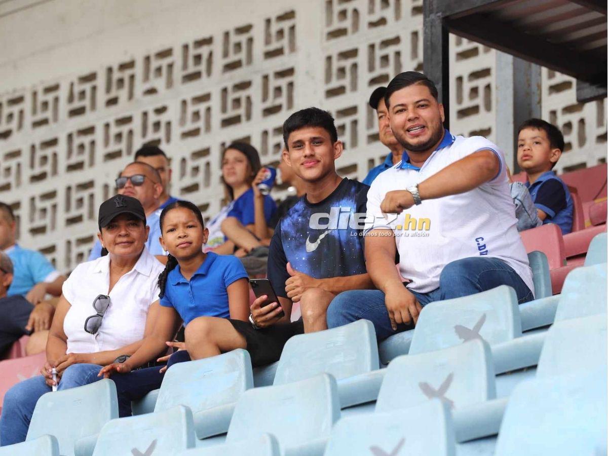 No se vio en TV: Motagua estrenó piel, barra del ciclón desató infierno azul, bronca del Victoria y el gesto Serrano