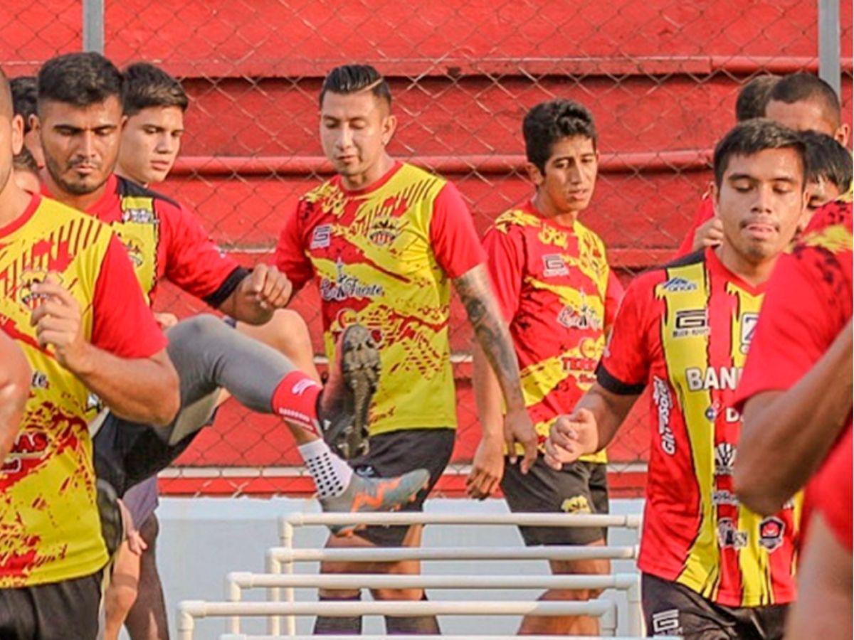 Escándalo en Guatemala: equipo es declarado descendido a falta de un torneo por disputar, ¡se jugará con 11 clubes!