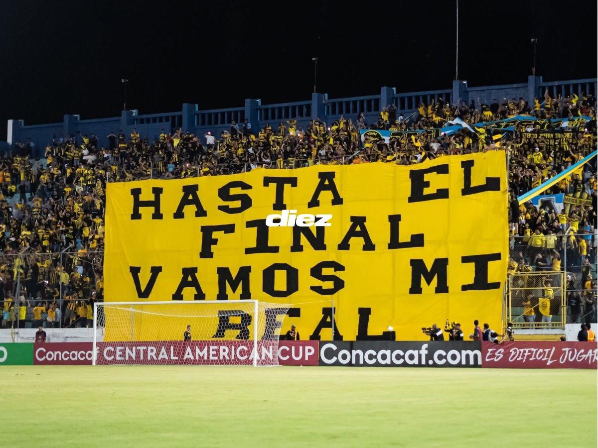 Amargura en Real España, el impresionante tifo, curioso beso que nadie vio y la locura de los hinchas del Xelajú