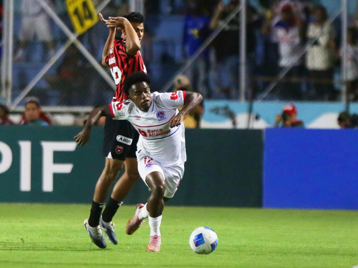 Mazazo al Olimpia: ¡Alajuelense lo sepulta en el Nacional y el equipo tico se clasifica a la final de la Copa Centoamericana!