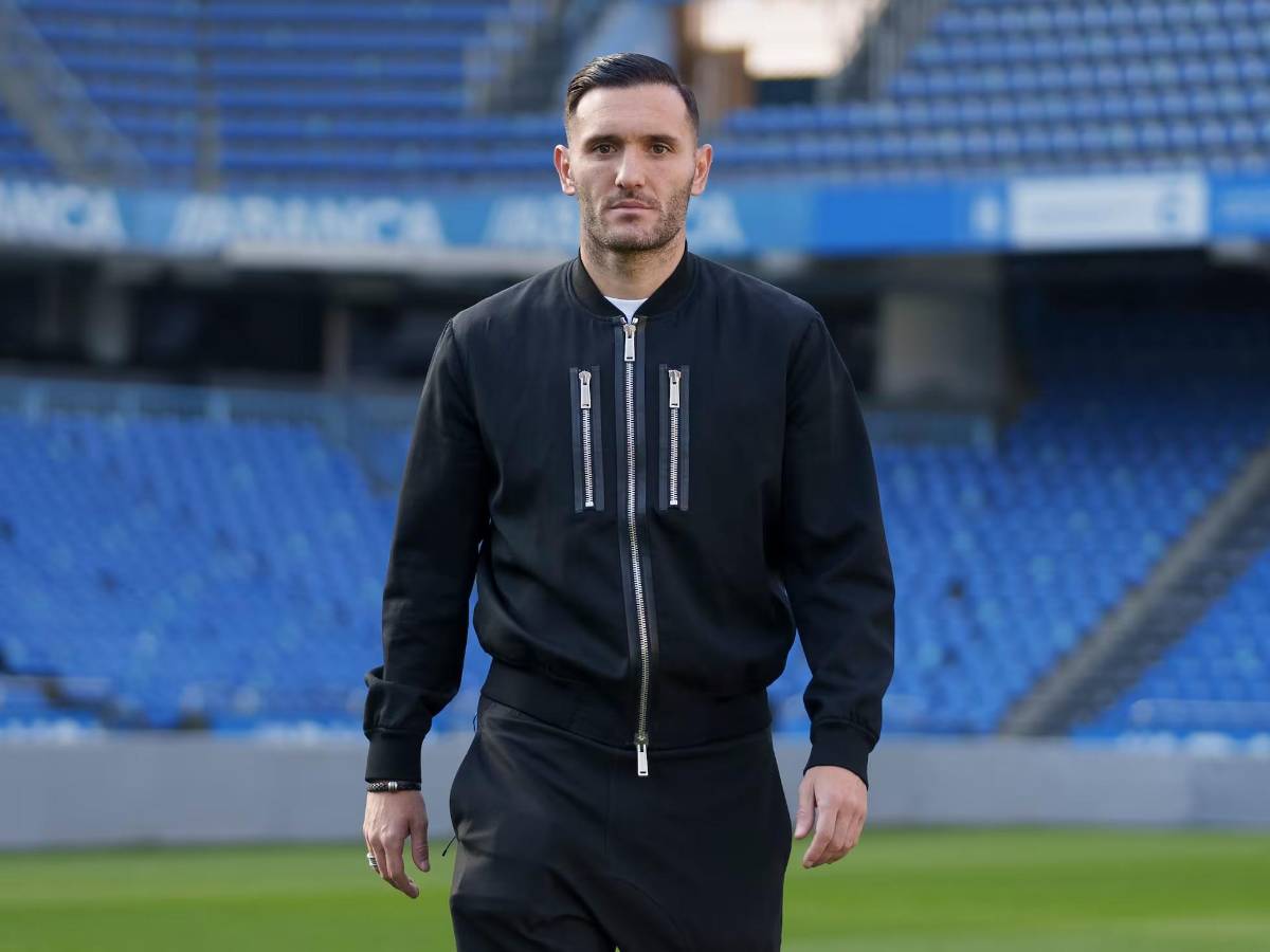 “Eso de que le abandonaron en un orfanato es mentira; todos le dimos dinero y me gustaría que diga que tiene una hermana”