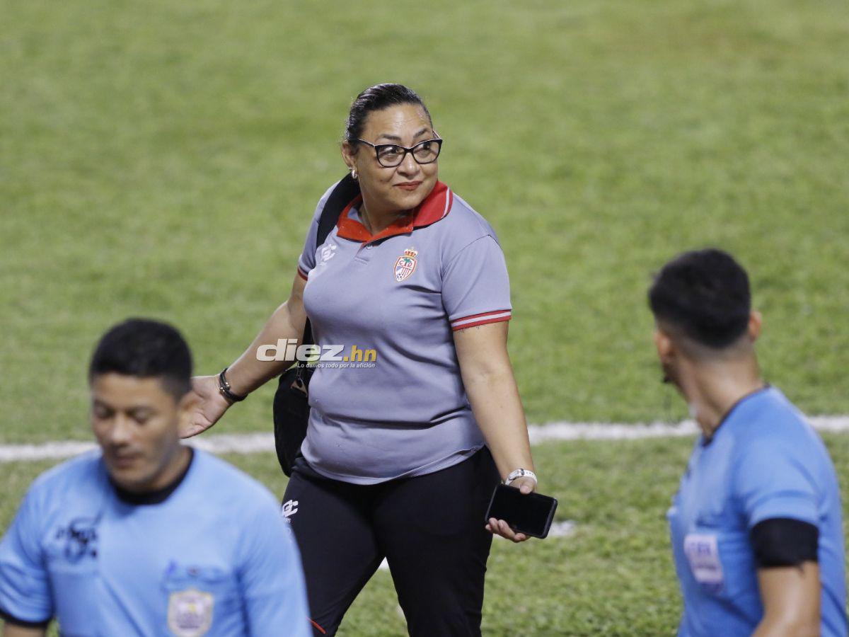 No se vio en TV: La bronca de Carlos Small, tristeza en Real España, locura de Rony Martínez y las hermosas policías en el Olímpico