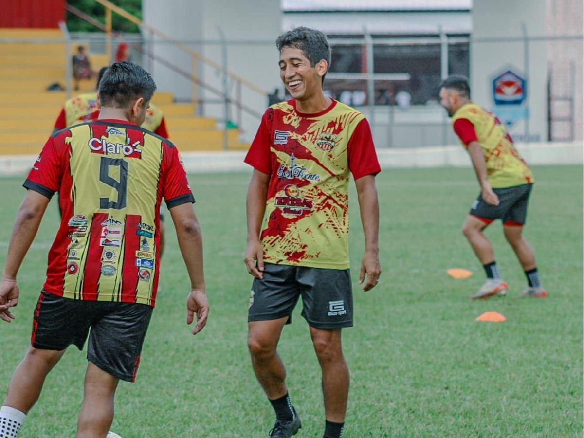 Escándalo en Guatemala: equipo es declarado descendido a falta de un torneo por disputar, ¡se jugará con 11 clubes!