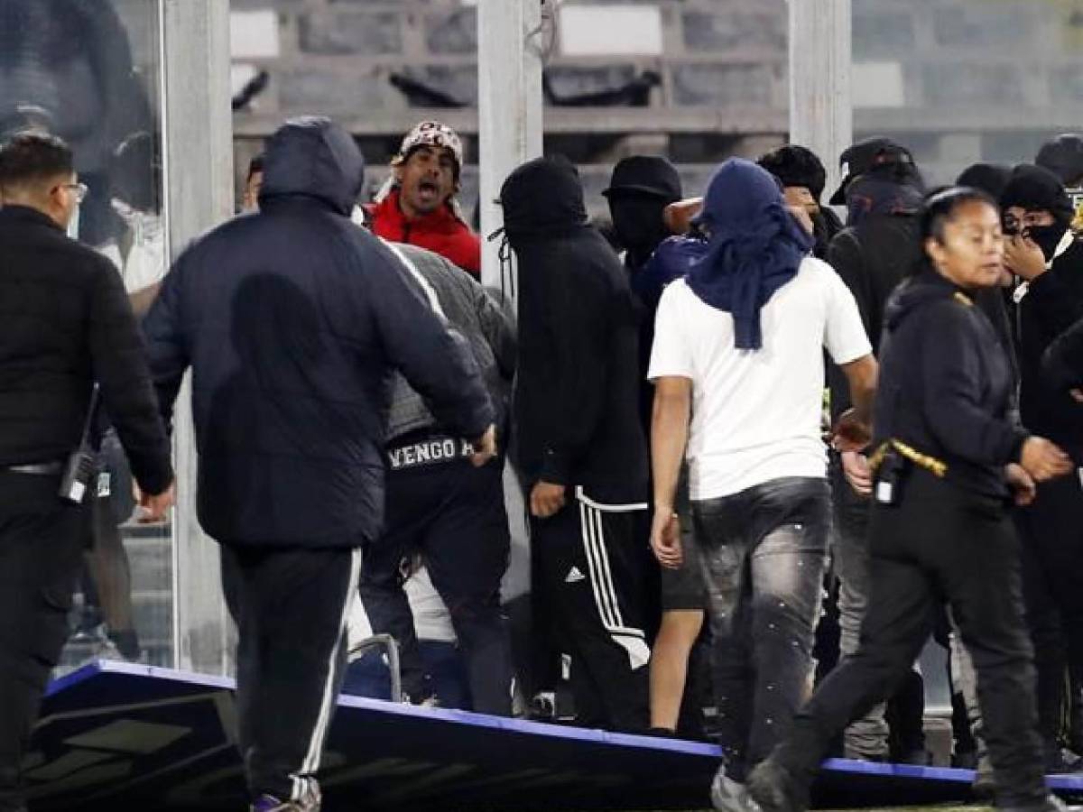 La decisión de Conmebol con Colo Colo, el mensaje de FIFA y la reacción de Vidal ¿Cuántos muertos hay tras la tragedia?