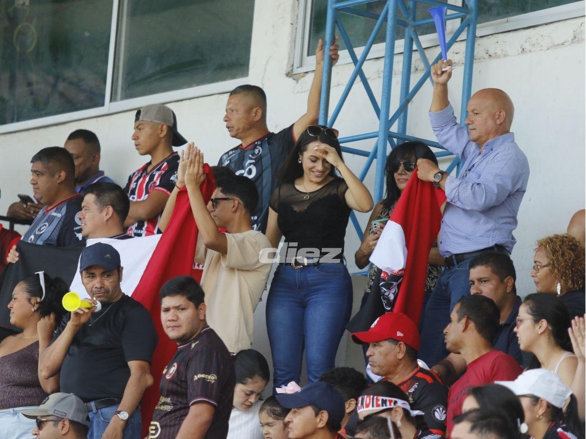 ¿Quién es la bella fotógrafa? Amargura del Independiente, llenazo en Siguatepeque, las 'creídas' y fiesta en el Choloma