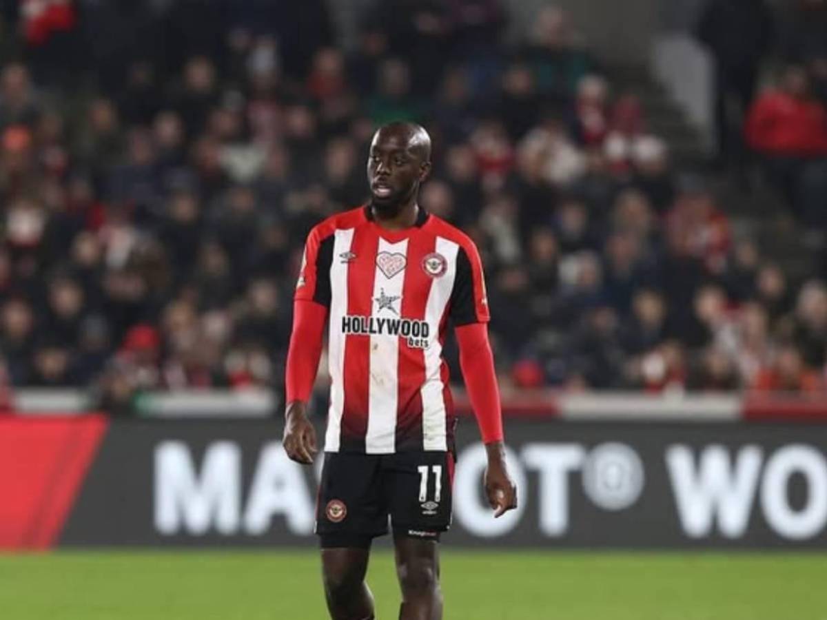 Mujer arrojó ácido al delantero de moda en Inglaterra y este fue el horrible motivo: vivió una pesadilla