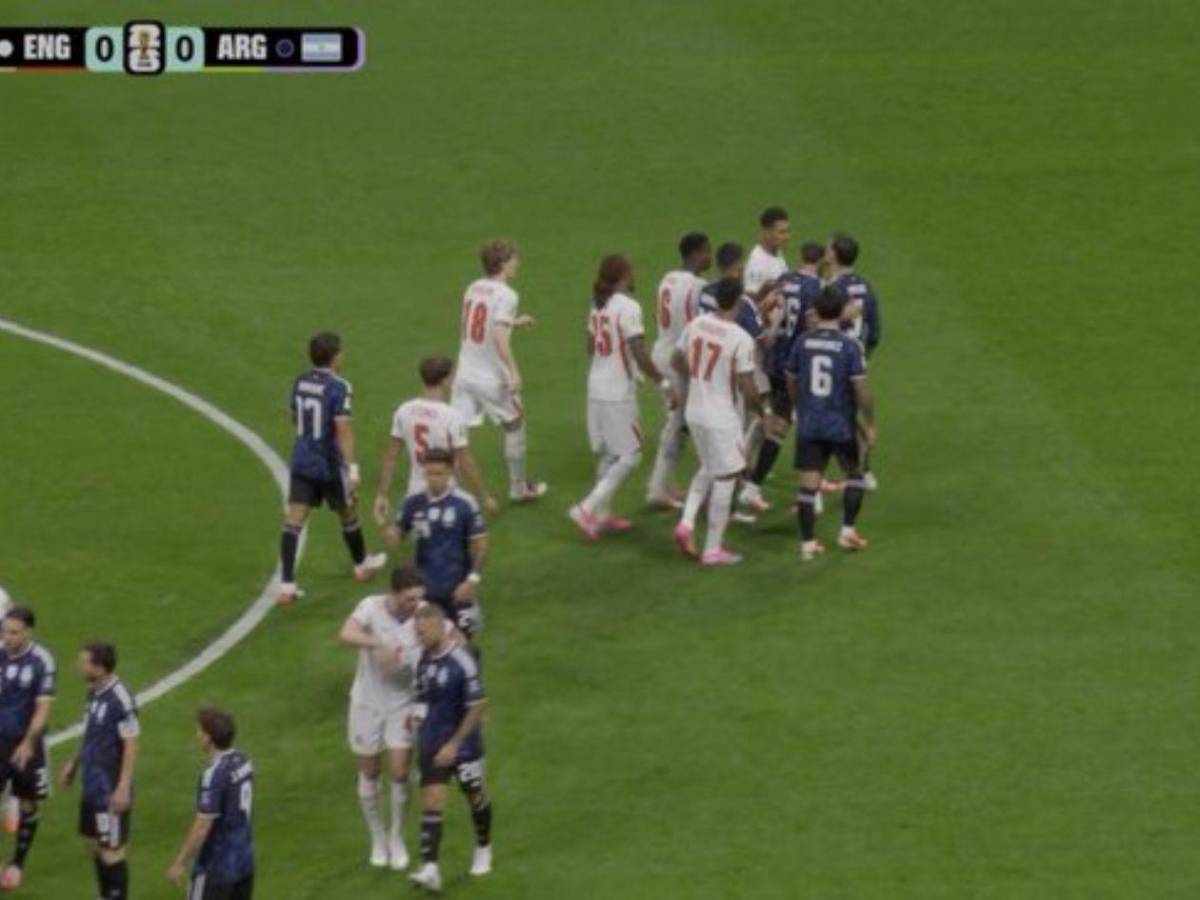 La roja que el VAR no revisó, la salvada del partido y magia de Messi con Argentina