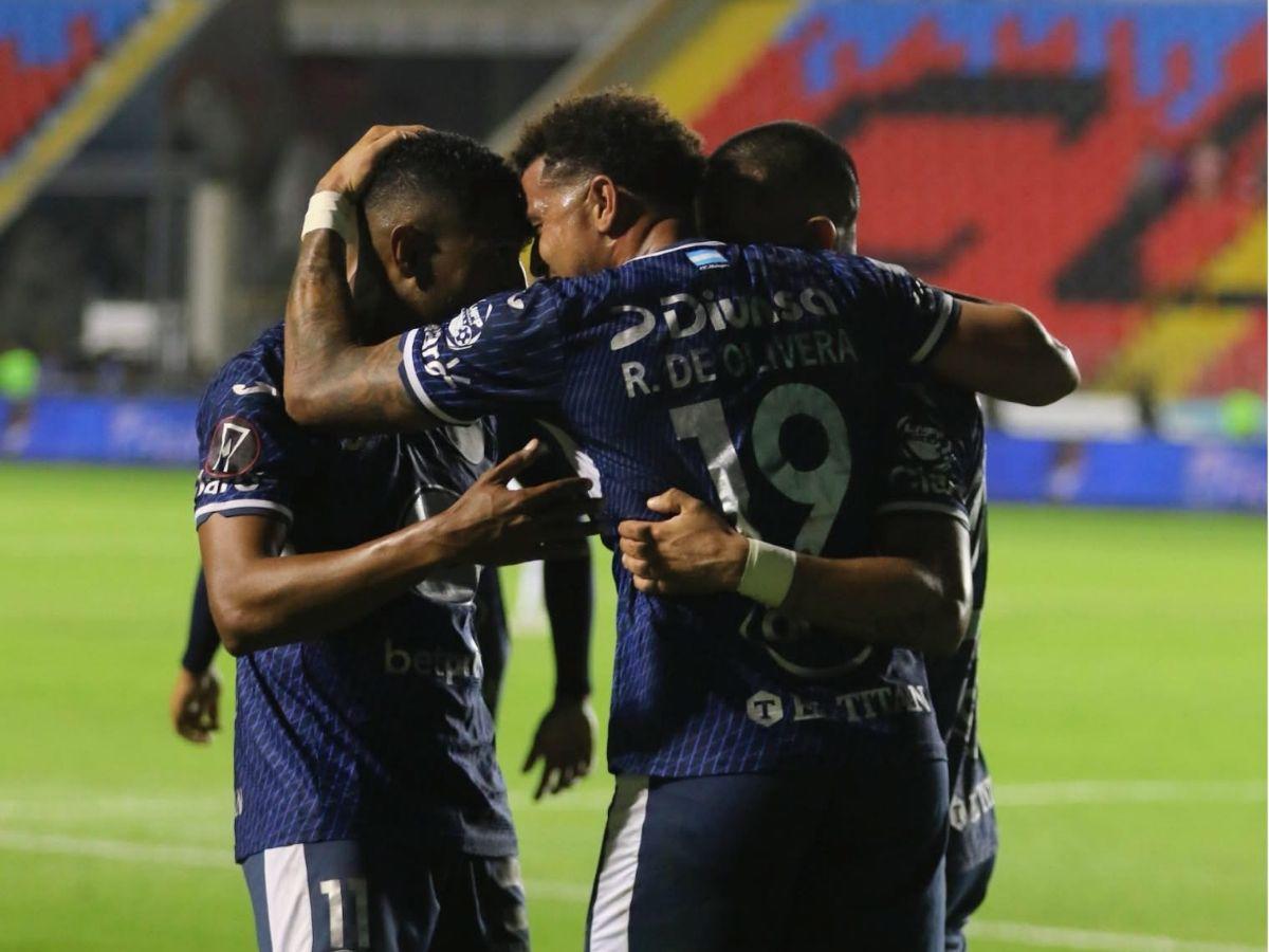 Bronca en Olimpia tras perder el clásico, dardo de Menjívar, la roja que nadie vio y la celebración del Motagua