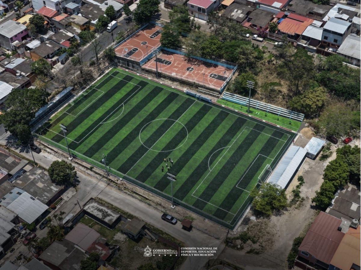 Condepor inaugura moderna cancha sintética en reconocida colonia de Tegucigalpa