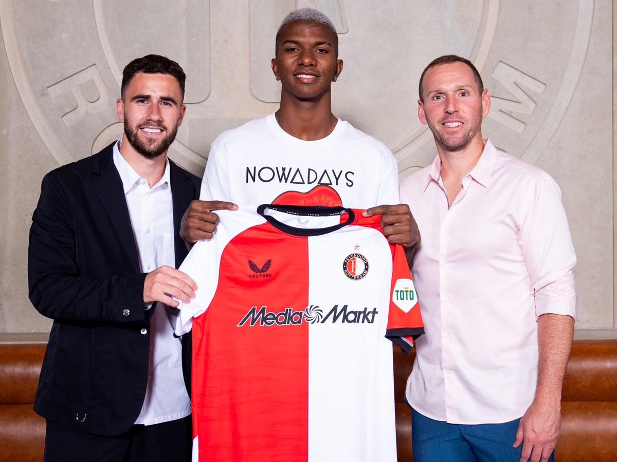 Costarricense Jeyland Mitchell es presentado por el Feyenoord de Países Bajos; firmó por cinco temporadas