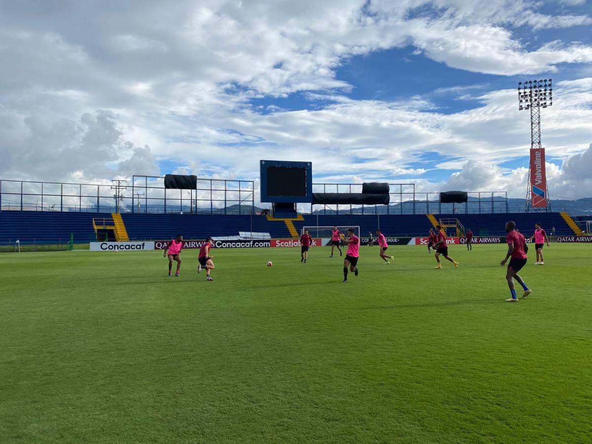 Así entrenó la Máquina ayer en el estadio Fello Meza. FOTO: Real España