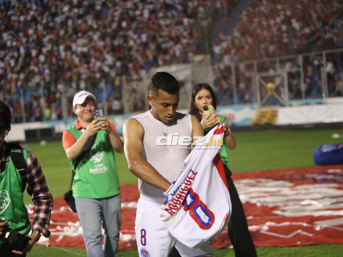 El festejo de Edwin Rodríguez a lo Messi, bellas hinchas de Olimpia cautivaron y euforia de Diego Vázquez en remontada