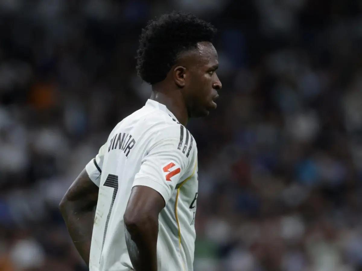 Vinicius se olvida del Real Madrid y ficharía por el rival más odiado tras ser maltratado por la afición