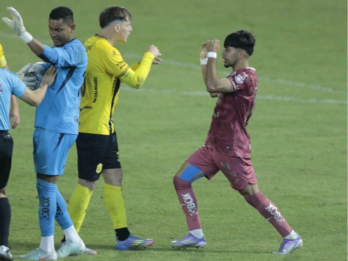 Zafarrancho entre Real España-Motagua, chica del ciclón enamora, argentino sorprende y el frío se apoderó en el Morazán