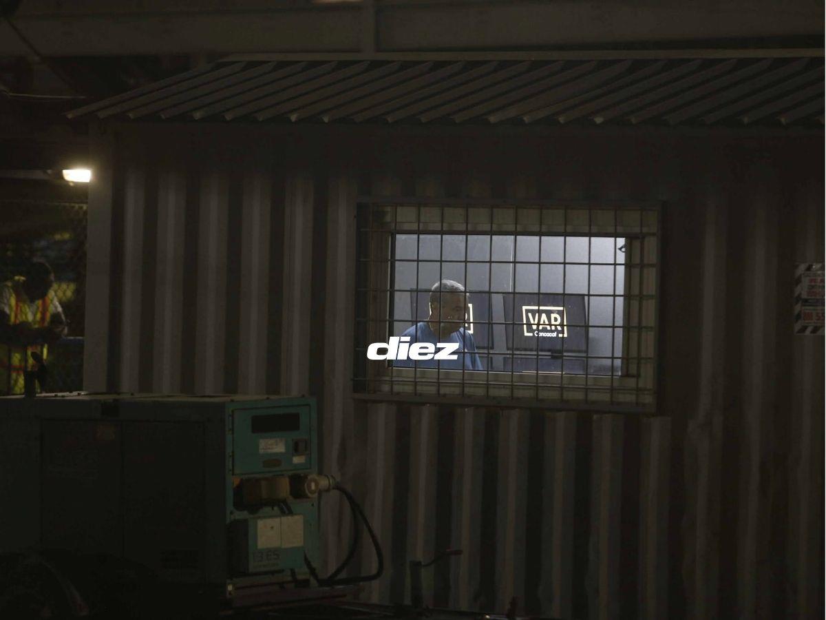 Choco Lozano fue sorprendido y el VAR quedó en una galera: Así reconoció Honduras el Ergilio Hato previo al debut