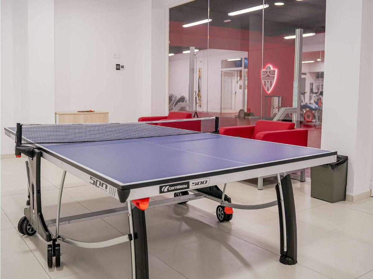 Un infierno descomunal: Así es la hermosa casa del Almería de España, el virtual nuevo equipo del Choco Lozano