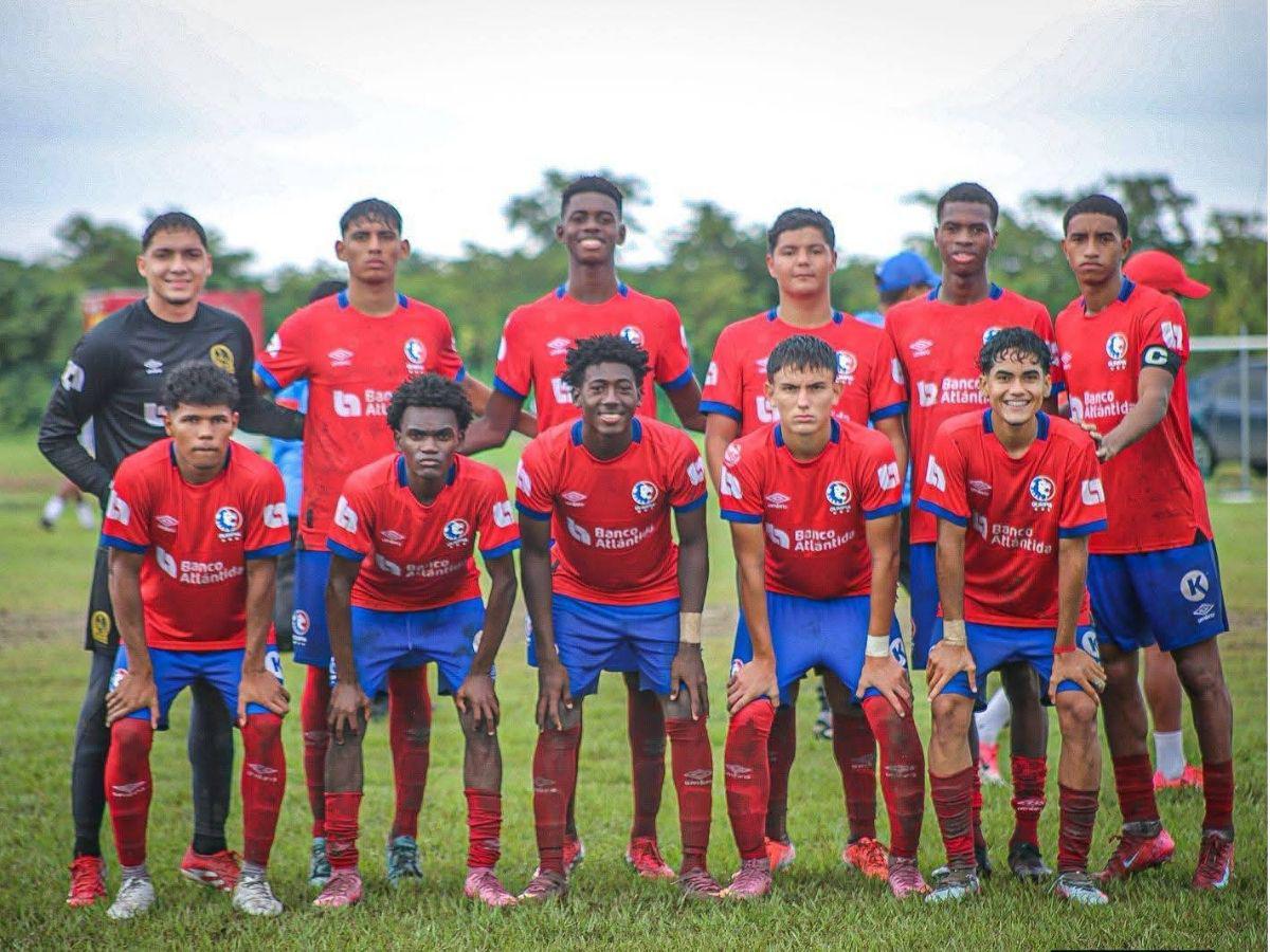 ¡Increíble! Árbitro suspende partido de Reservas entre Olimpia vs Juticalpa por insólito problema