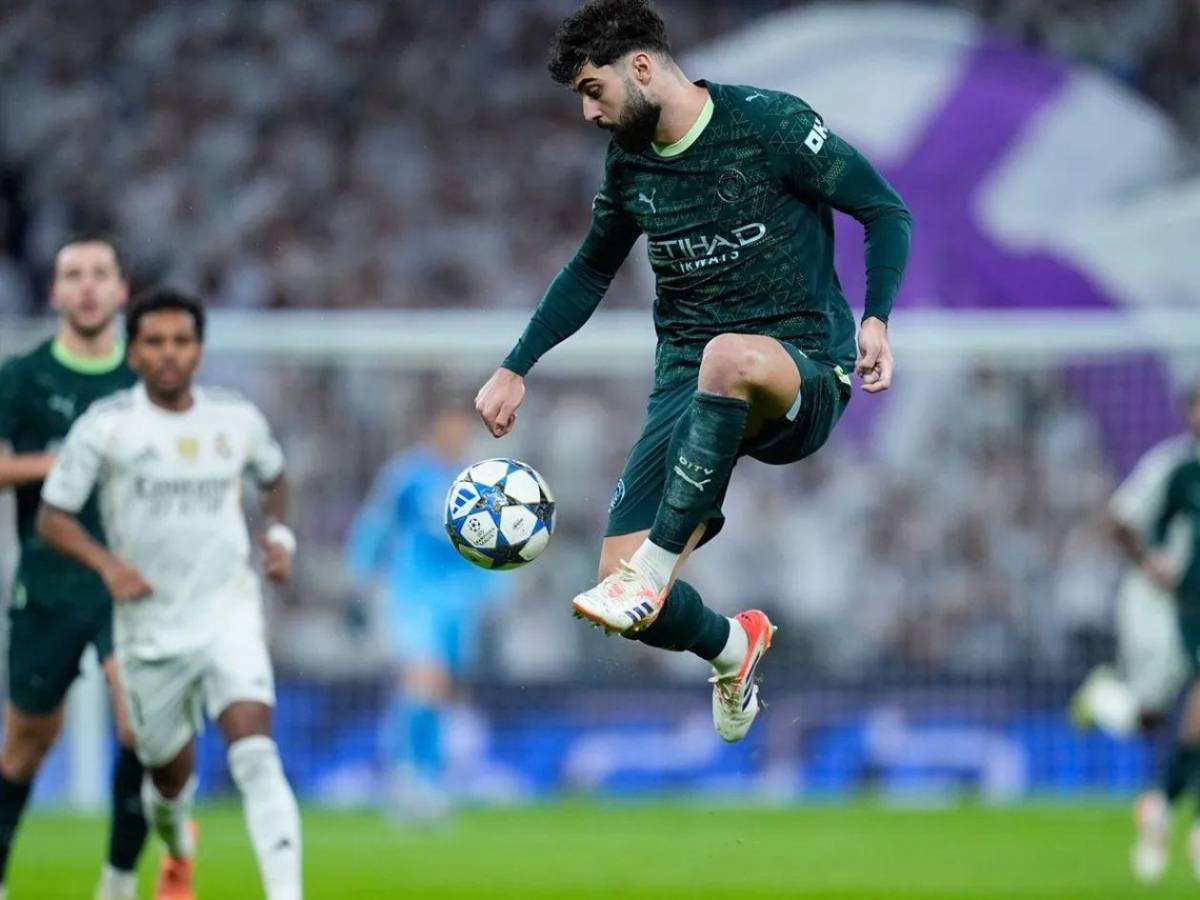 Flick borra a figura del Barca y salidas del Real Madrid tras llegada de Mourinho