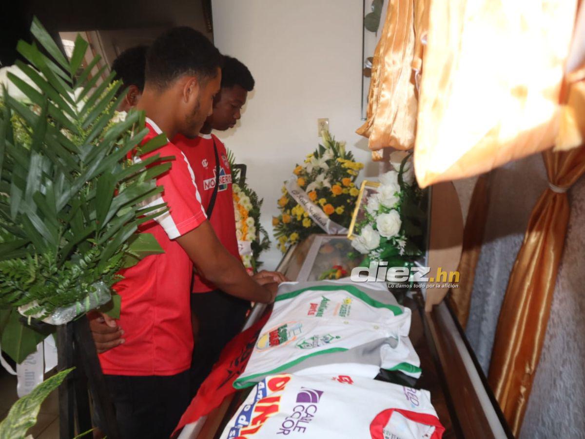 Llantos de “Rambo” de León con Ricardo Elencoff y hubo vuelta olímpica: el desgarrador adiós a Hermelindo Cantarero