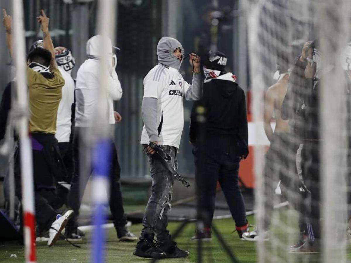 La decisión de Conmebol con Colo Colo, el mensaje de FIFA y la reacción de Vidal ¿Cuántos muertos hay tras la tragedia?