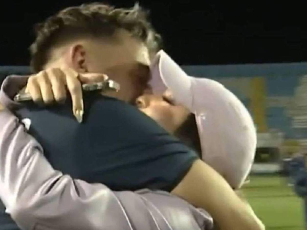 ¿Se terminó la relación entre Laura Meza y Rodrigo Auzmendi tras el adiós del delantero argentino?