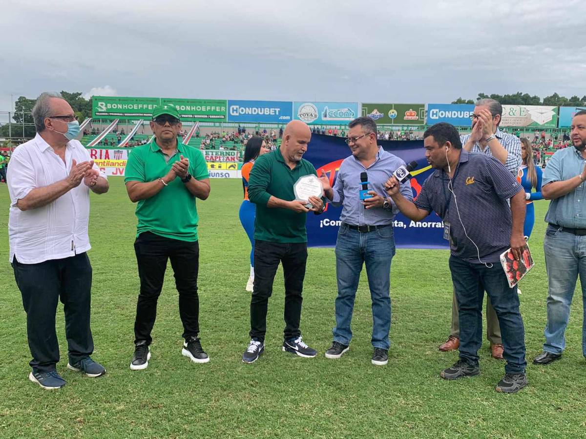 ¿Por qué los jugadores de Marathón y Lobos mancharon su rostro?; el gesto a presidente y brillan los fichajes