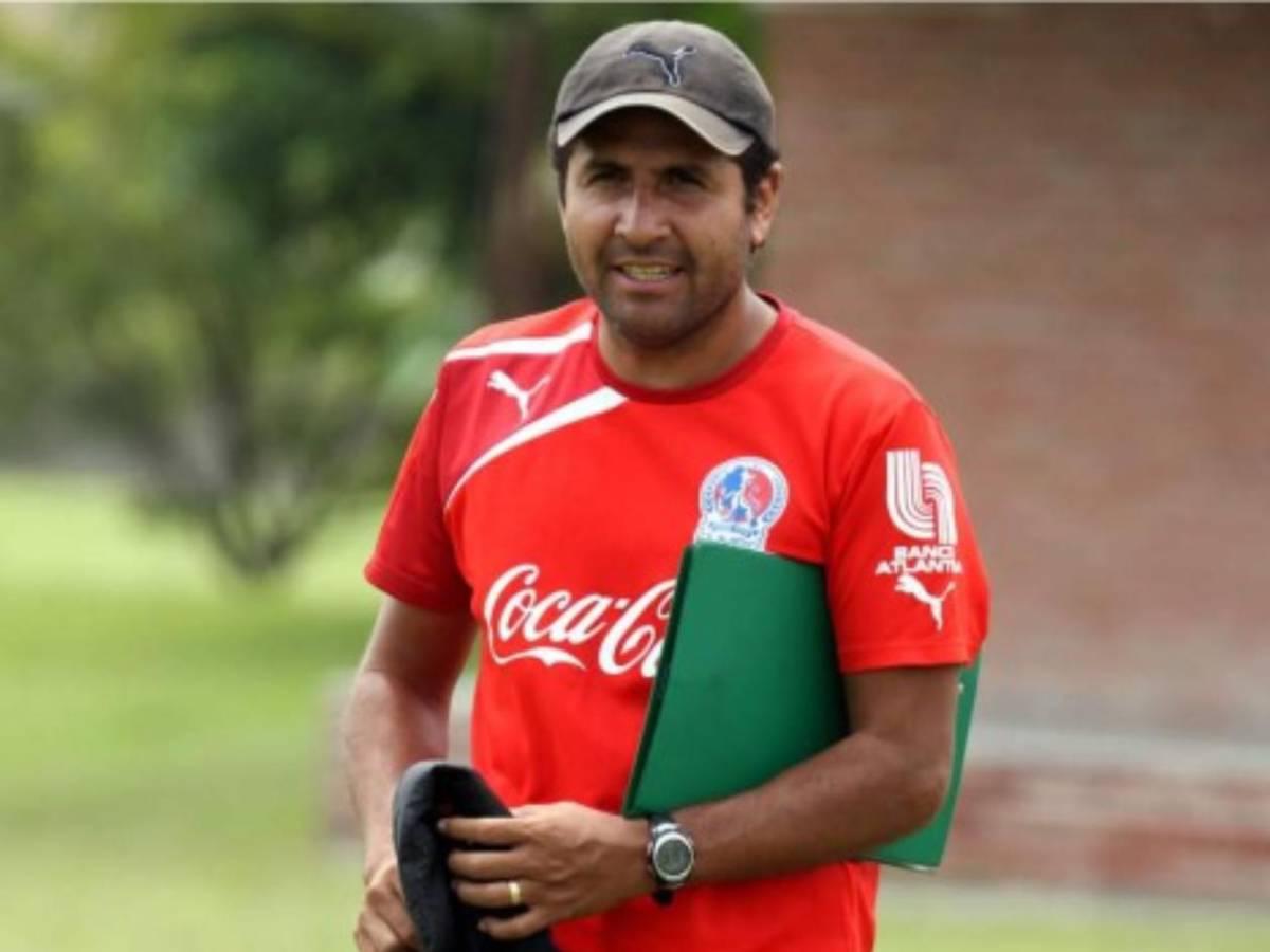 ¡Candidatos para dirigir al Olimpia! Hay un mexicano y otro uruguayo, ellos son los nombres que suenan para ocupar el puesto de Espinel