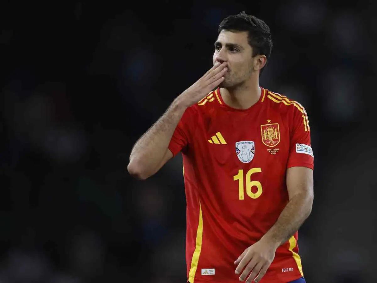 El declarado enemigo de Vinicius impacta al Real Madrid y se ofrece: No puedes renunciar a los mejores