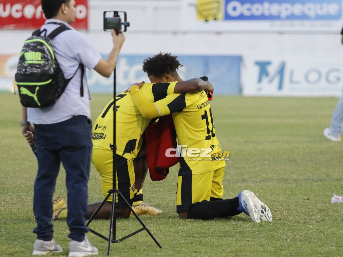 La locura total del Génesis campeón, el llanto de Reynaldo Tilguath y la emotiva oración del niño recogepelotas del Platense