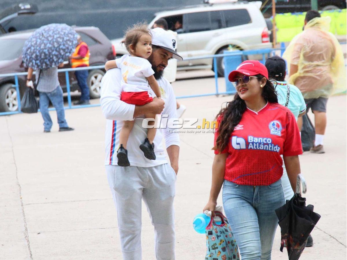 Jugador de Olimpia cautiva con nuevo look, apagón en Juticalpa, bronca de Menjívar con Said y las chicas que enamoraron