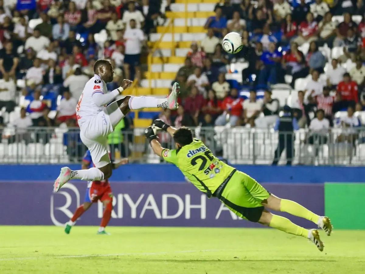 Gesto de Edwin con Chirinos, la pelea del Firpo con ellos y el abrazo de Espinel