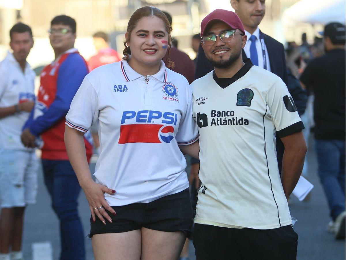 Descomunales filas en el Estadio Nacional y lo que pasó con la pantalla: así se vive la previa de la final entre Olimpia-Marathón