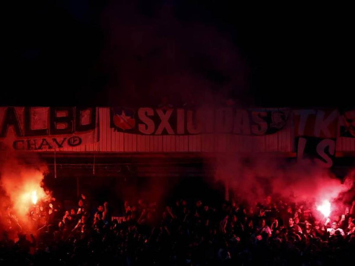 La decisión de Conmebol con Colo Colo, el mensaje de FIFA y la reacción de Vidal ¿Cuántos muertos hay tras la tragedia?