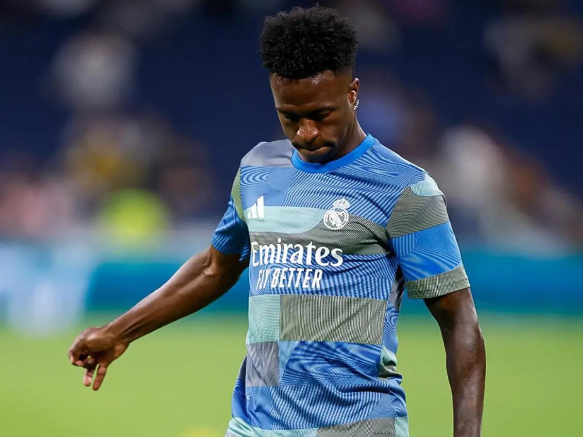 Vinicius se olvida del Real Madrid y ficharía por el rival más odiado tras ser maltratado por la afición