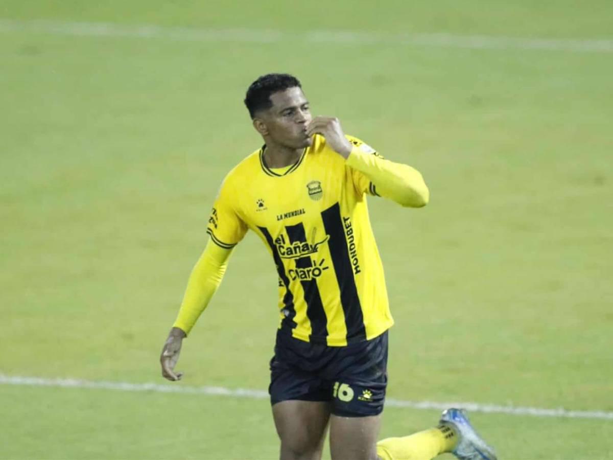 La polémica jugada de Olimpia que reclama Patón, diluvios en los estadios y las bellas modelos que se mojaron en Choluteca