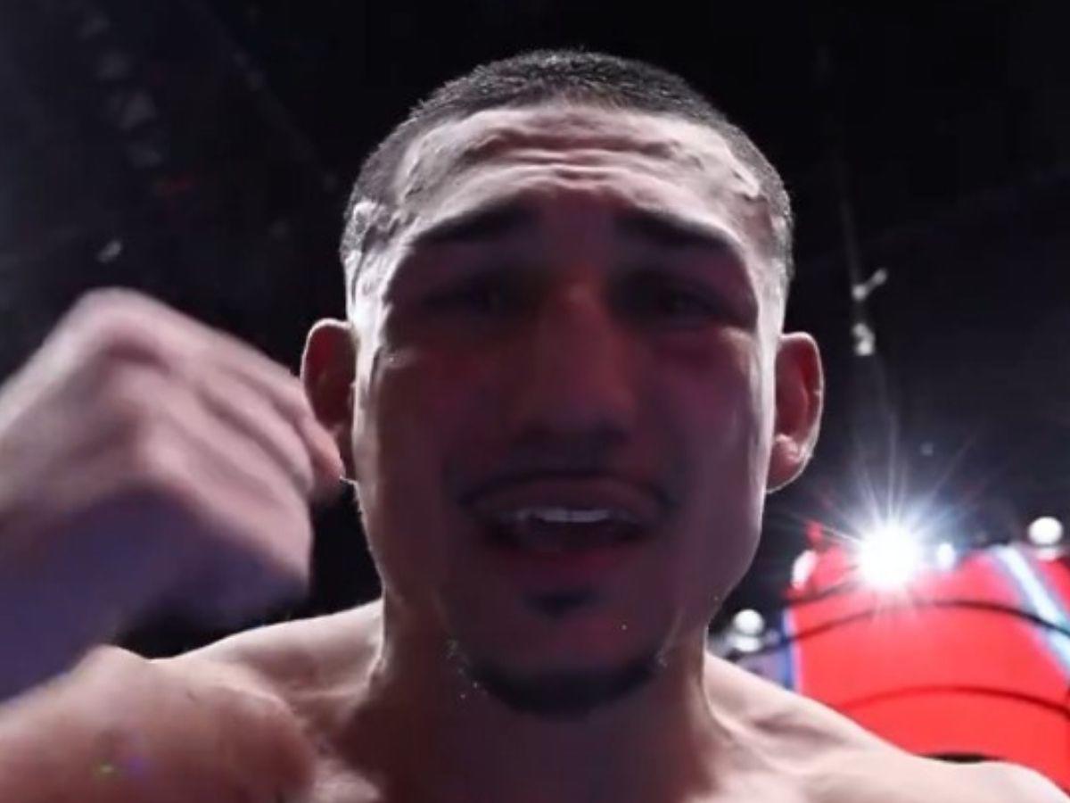 Teófimo López rompe en llanto, albañiles con palco de lujo y eufórica celebración del catracho tras vencer a Barboza