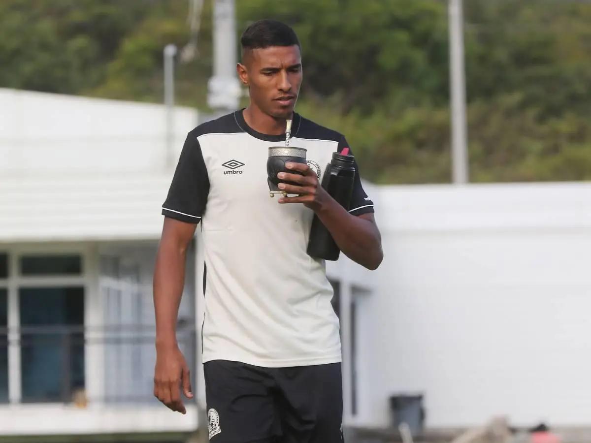 FICHAJES: Barrida en el campeón Olimpia, Motagua fichará un viejo conocido y Marathón en problemas para 2026