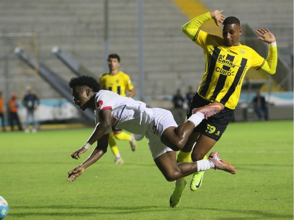 Amargura en Real España tras perder ante Olimpia, los dos lesionados que preocupan en la Máquina y el motivo de las vigas en sol centro