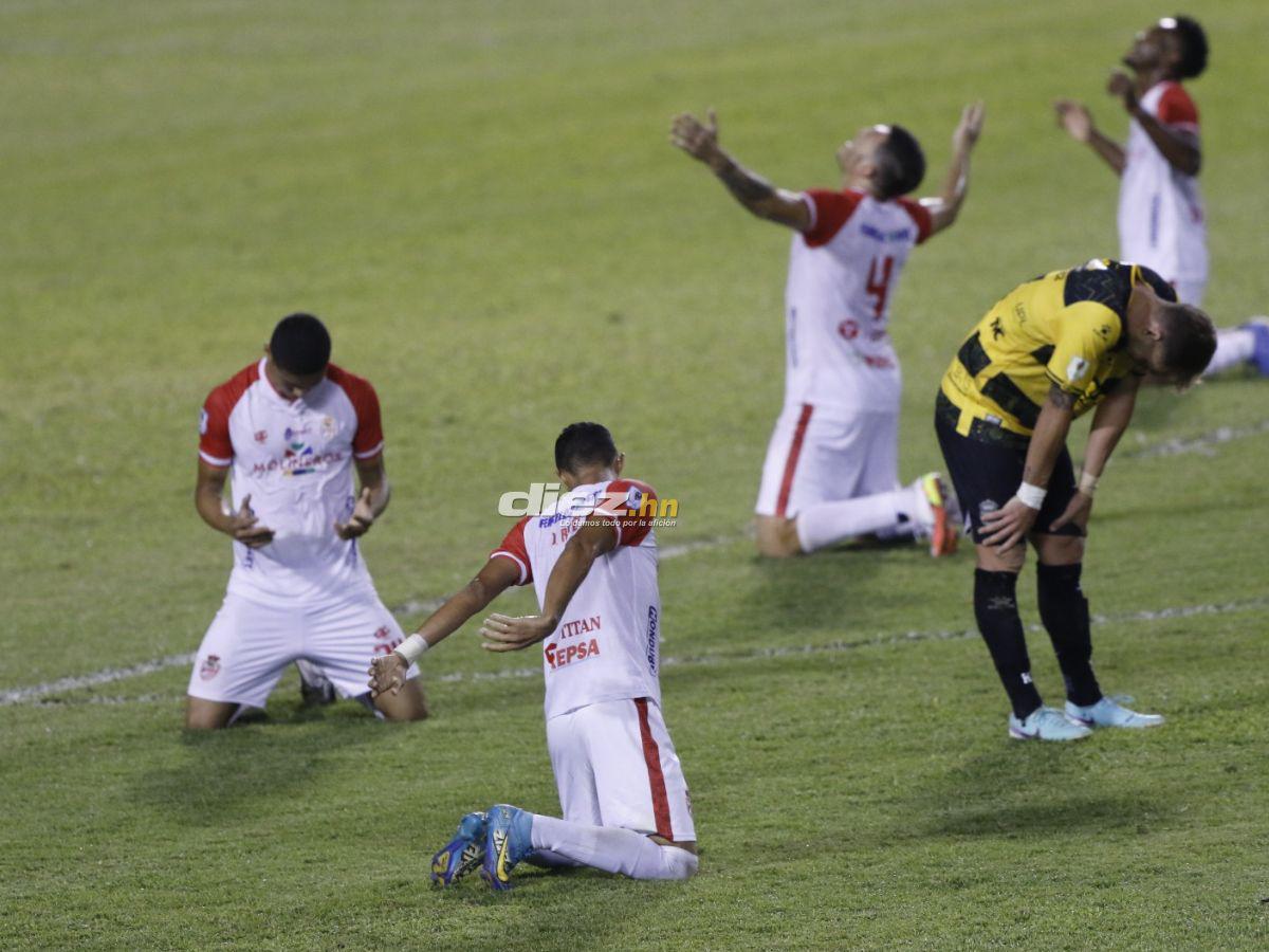 No se vio en TV: La bronca de Carlos Small, tristeza en Real España, locura de Rony Martínez y las hermosas policías en el Olímpico