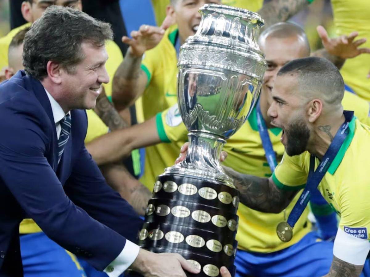 Escándalo antes del Mundial: miembro de la FIFA es denunciado por corrupción