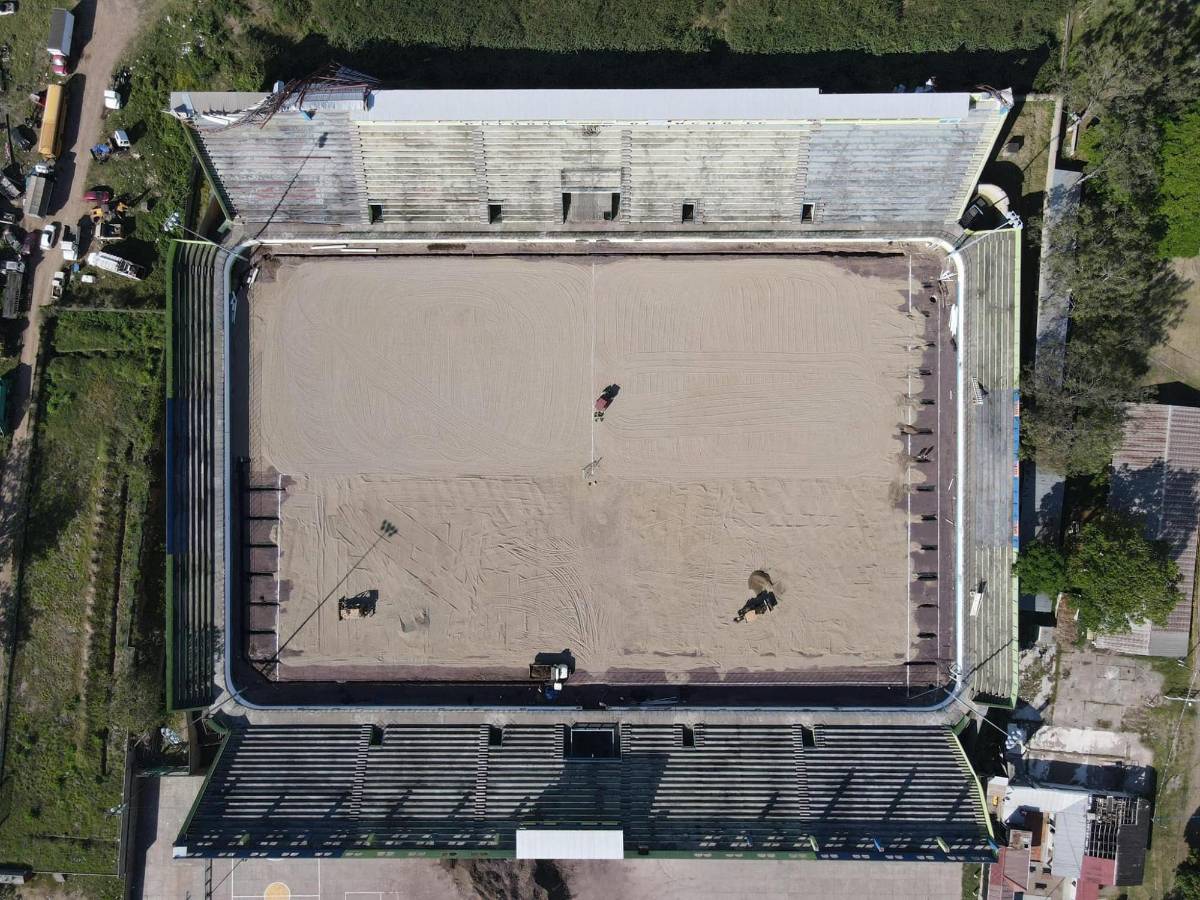 Fotos: así luce el estadio Juan Ramón Brevé Vargas luego de 3 meses de trabajos para remodelación del césped ¿Cuándo finaliza la obra?