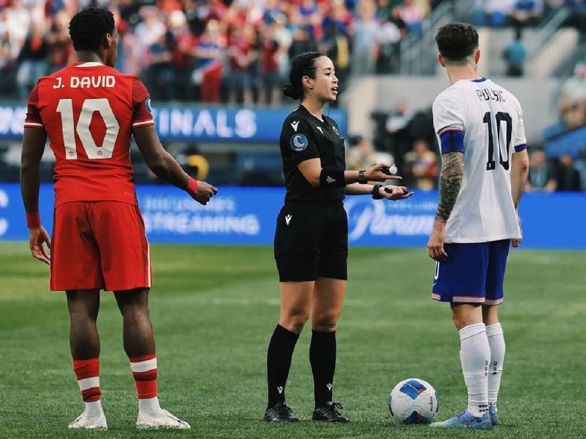 Árbitra que le dirigió a Honduras recibe amenazas a muerte y la FIFA sale al paso en respaldo de Katia García, la silbante mexicana