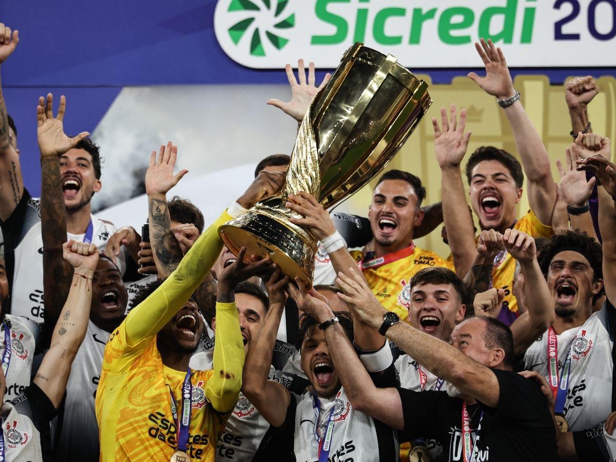 ¡Casi toda la prima! El millonario premio económico que ganó Memphis Depay por encima del Corinthians de Brasil