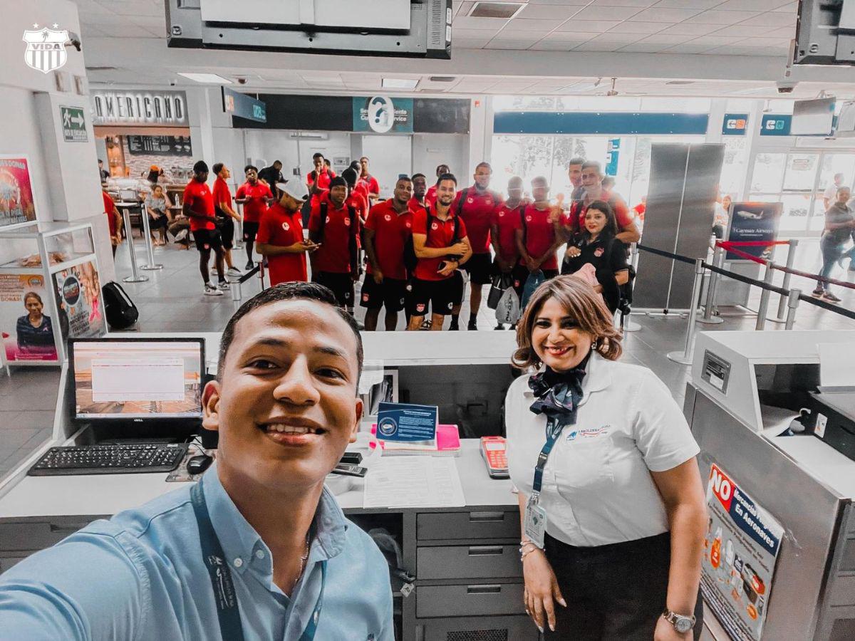 Vida causó furor: así fue la aventura cocotera que viajó en avión con el objetivo de salvarse del descenso ante Lobos UPNFM