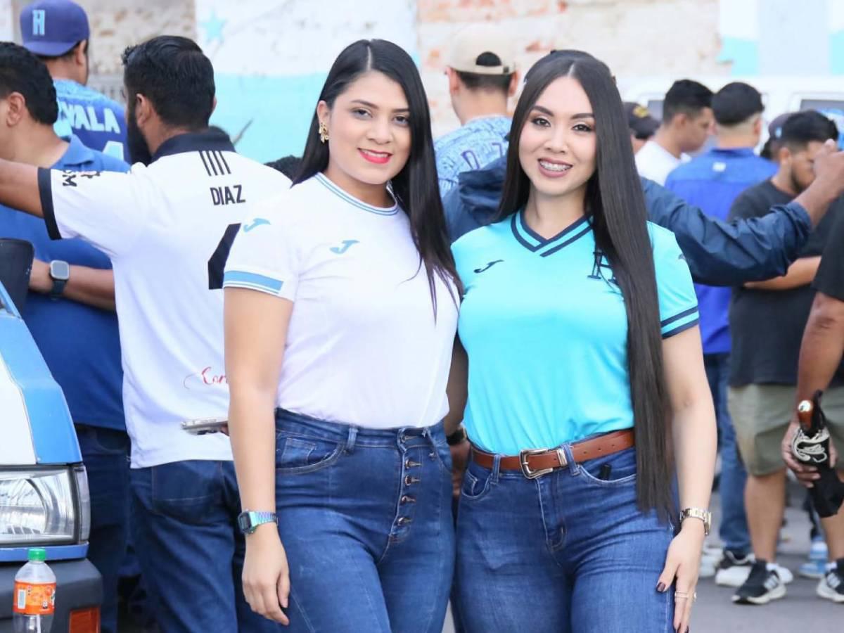 Dos esposas de futbolistas sorprenden, las bellas chicas que adornan el Chelato Uclés y el descartado por Rueda que llegó