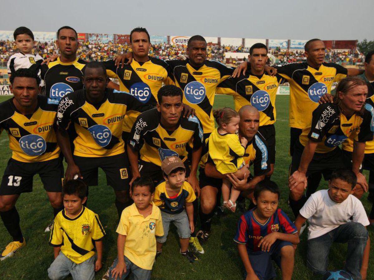 Hispano y Necaxa desaparecieron Los últimos equipos descendidos en la