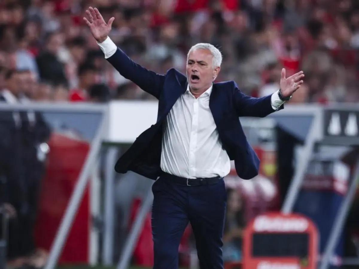 Mourinho sacude al Real Madrid: solicita fichar a impensado crack del Barcelona
