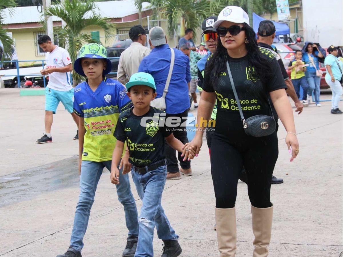 Jugador de Olimpia cautiva con nuevo look, apagón en Juticalpa, bronca de Menjívar con Said y las chicas que enamoraron